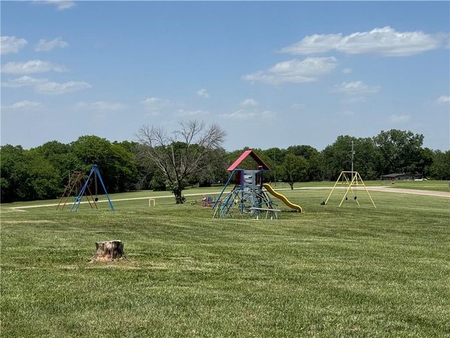 8833 Hickory Ln, House other with 2 bedrooms, 2 bathrooms and null parking in Ozawkie KS | Image 52