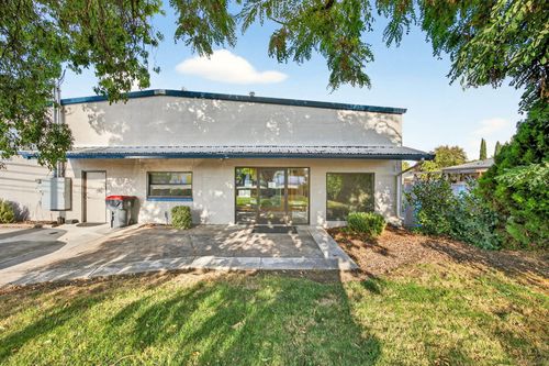 3100 Merriman Rd, Medford, OR, 97501-1277 | Card Image