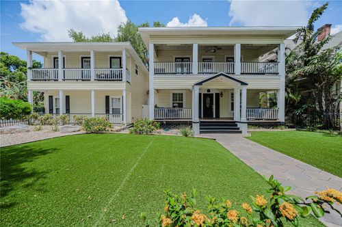 732 and 732 1/2 Ne Oak Street, ST PETERSBURG, FL, 33701 | Card Image