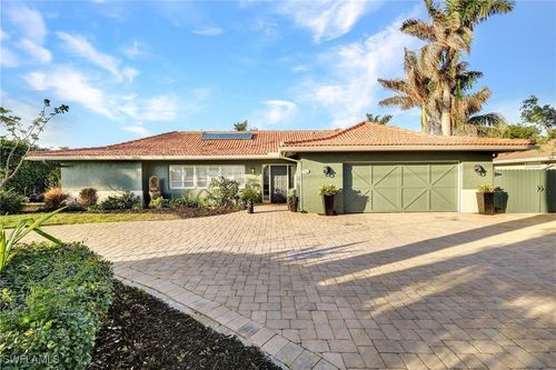 13 Pelican St W, NAPLES, FL, 34113-4021 | Card Image