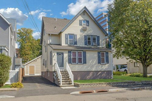 45 Pleasant St, Stamford, CT, 06901-2119 | Card Image