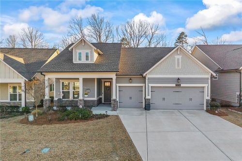7076 Cottage Grove Dr, Flowery Branch, GA, 30542-7632 | Card Image