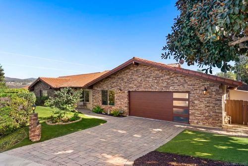 7548 Viejo Castilla Way, Carlsbad, CA, 92009-7353 | Card Image