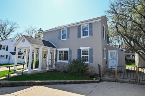 6700 Conifer Ln, Greendale, WI, 53129-2304 | Card Image