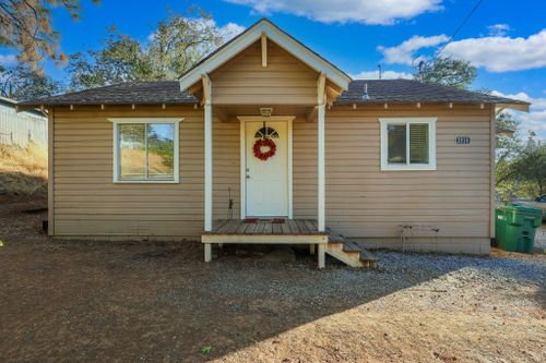 3914 Red Bluff Street, Shasta Lake, CA, 96019 | Card Image