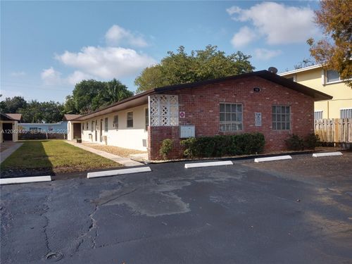 1-148 Nw 40th Ct, Oakland Park, FL, 33309-5272 | Card Image