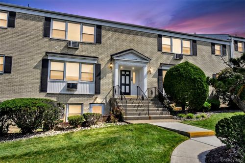 704-2 Lenox Ct, Suffern, NY, 10901-8007 | Card Image
