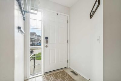 157 Evansmeade Cir Nw, House other with 3 bedrooms, 2 bathrooms and 4 parking in Calgary AB | Image 2