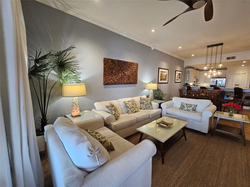 32-1001 The Cape Rd, Horseshoe Bay, TX, 78657-6158 | Card Image
