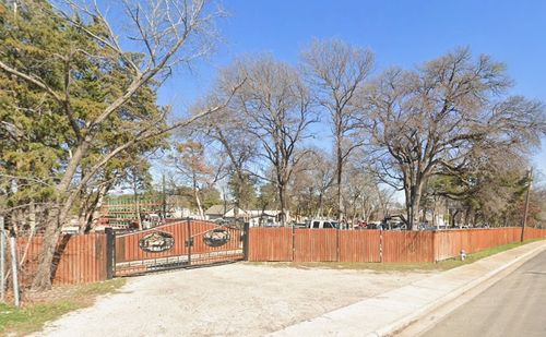 2401 Gibbs Williams Road, Dallas, TX, 75233 | Card Image