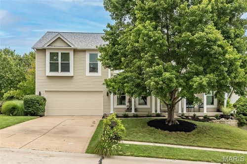 204 Hillsboro Ct, O Fallon, MO, 63368-8091 | Card Image