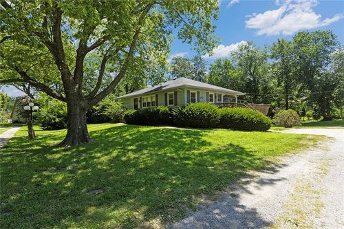 401 S 20th St, Leavenworth, KS, 66048-2106 | Card Image