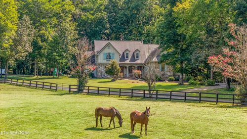 140 Deerfield Ln, Lenoir City, TN, 37772-7037 | Card Image