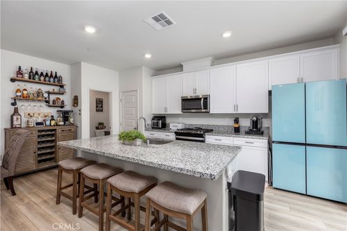 12-40630 Birchfield Dr, Temecula, CA, 92591-6071 | Card Image