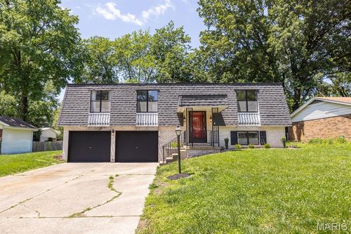 109 San Mateo Dr, Belleville, IL, 62221-3129 | Card Image