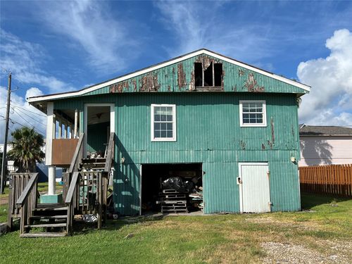 415 Oyster St, Freeport, TX, 77541-9570 | Card Image