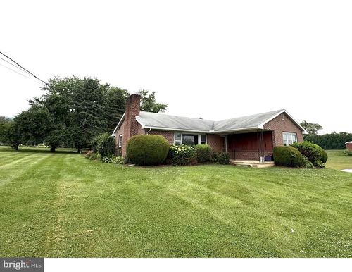 1546 E College Ave, BELLEFONTE, PA, 16823-7602 | Card Image