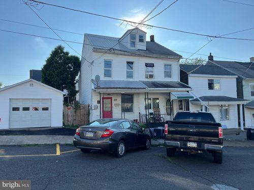 222 S Walnut St, MOUNT CARMEL, PA, 17851-2346 | Card Image