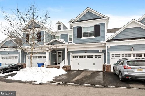 11 Hamilton Dr, Cranbury, NJ, 08512-1901 | Card Image