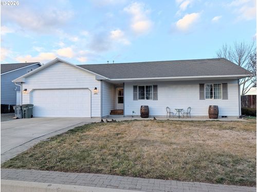 2407 E O Ave, La Grande, OR, 97850-3853 | Card Image