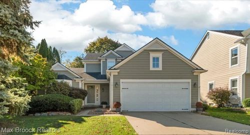 3838 Eaton Gate Ln, Auburn Hills, MI, 48326-3884 | Card Image