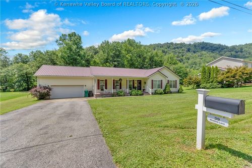 39 Meadow Ln, Belle, WV, 25015-9723 | Card Image