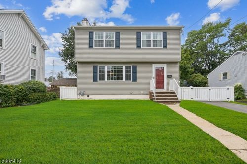 705 Front St, Dunellen, NJ, 08812-1013 | Card Image
