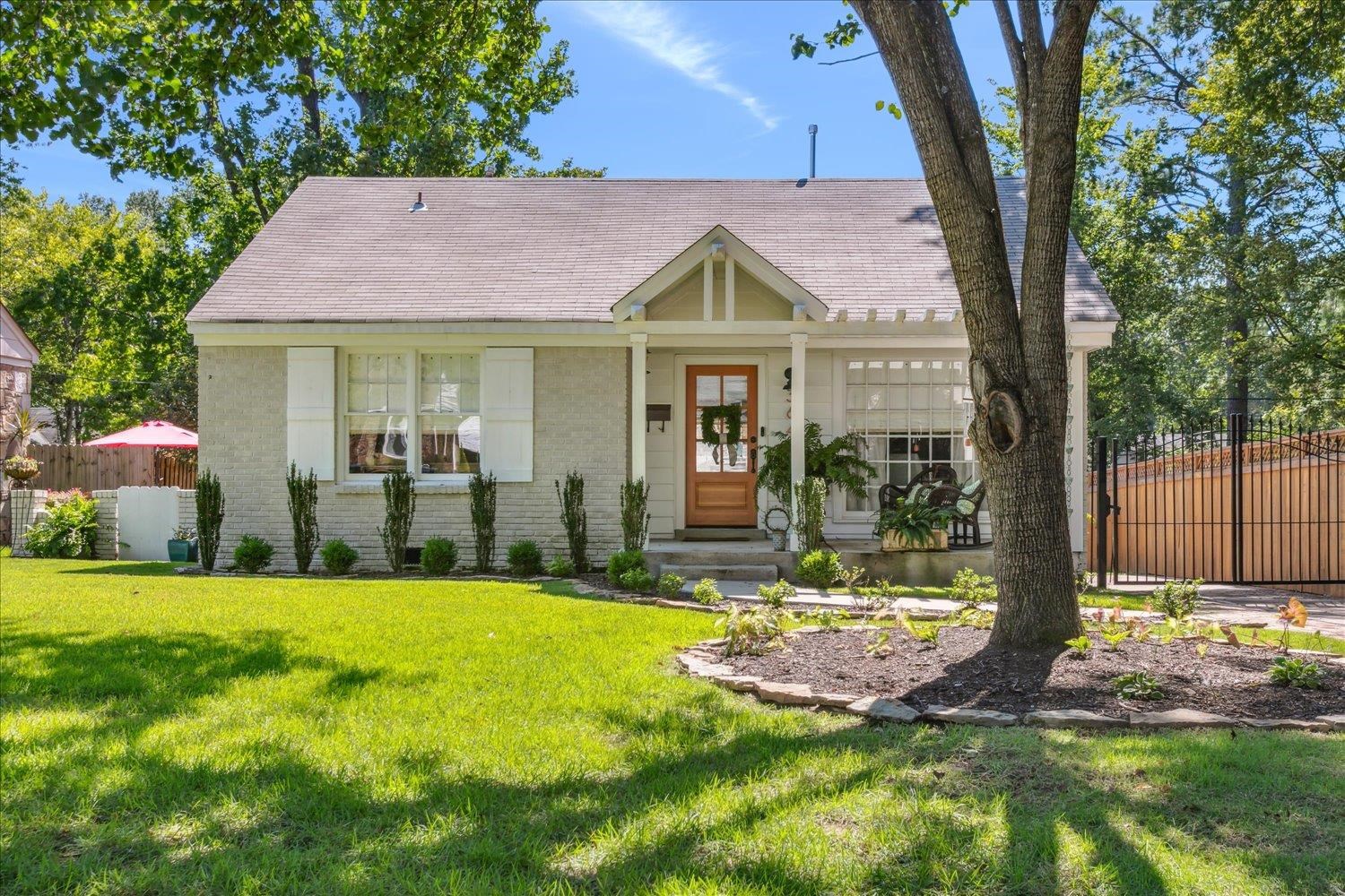 Charleswood Ave, Memphis, TN 38122