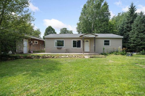 1071 N Second Avenue, Trenary, MI, 49891 | Card Image