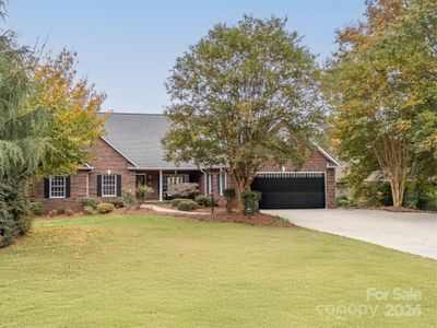 271 Lockhard Circle, House other with 6 bedrooms, 3 bathrooms and null parking in Troutman NC | Image 1