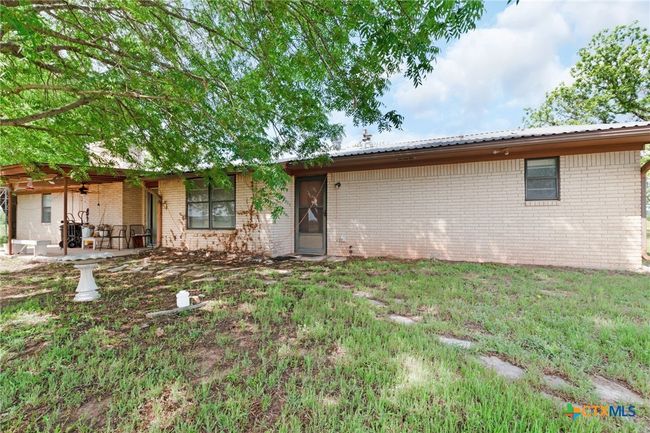 Back of ranch home (faces East) | Image 6