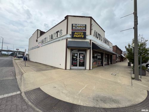 1 W Main St, Du Quoin, IL, 62832-1612 | Card Image