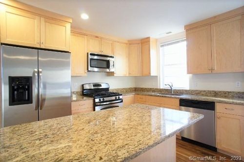 apt-c4-44 Stuart Ave, Norwalk, CT, 06850-3610 | Card Image
