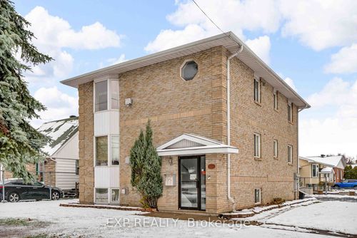 2093 Pitt St, Cornwall, ON, K6J5G4 | Card Image