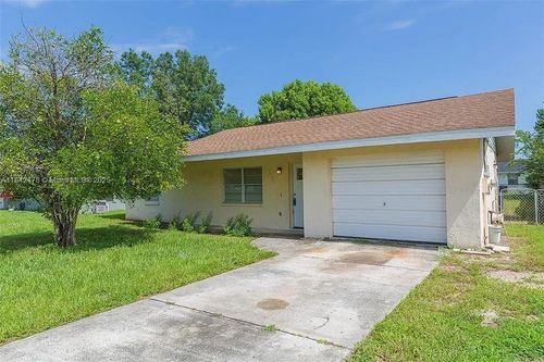 39443 8th Ave, ZEPHYRHILLS, FL, 33542-6866 | Card Image