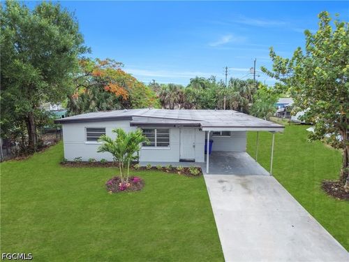 1527 Gardenia Ave, FORT MYERS, FL, 33916-2116 | Card Image