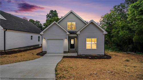 217 Lansdowne St, High Point, NC, 27262-8136 | Card Image