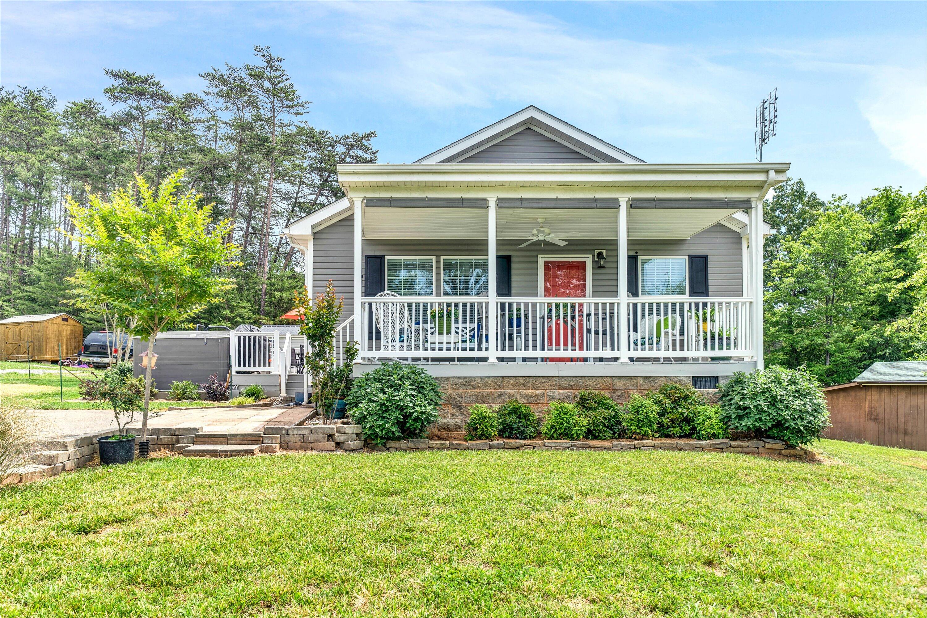 Bull Run Trl, Penhook, VA 24137