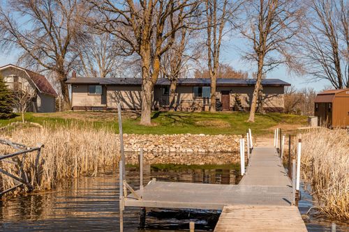 1529 N Ketelle Dr Ne, Osakis, MN, 56360-8022 | Card Image
