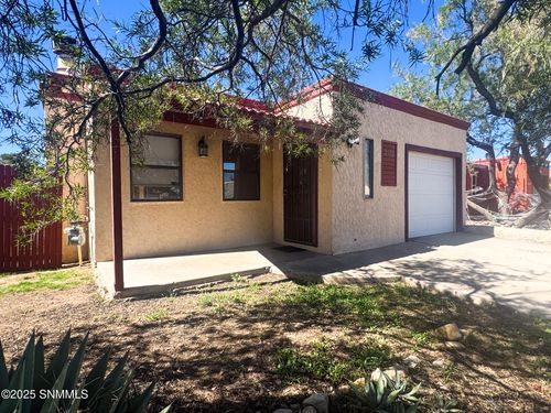 2051 Chateau Dr, Las Cruces, NM, 88005-1512 | Card Image