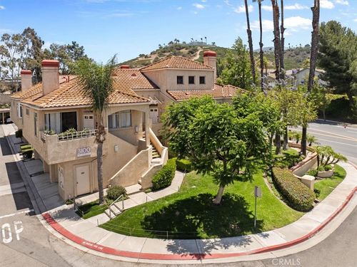 a204-3100 Altura Ct, Corona, CA, 92882-6424 | Card Image