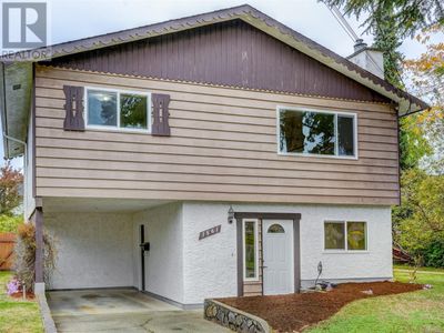 1561 Agnew Ave, House other with 4 bedrooms, 2 bathrooms and 1 parking in Victoria BC | Image 1