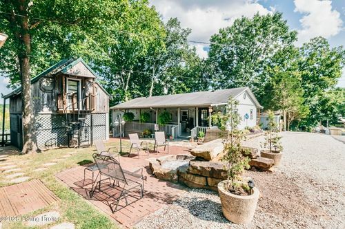 498 Rainbow Knob Ln, Mc Daniels, KY, 40152-7197 | Card Image