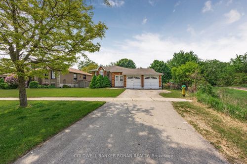 207 Main St W, Beeton, ON, L0G1A0 | Card Image