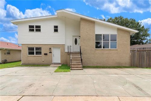 624 Rebenstich St, Harvey, LA, 70058-2742 | Card Image