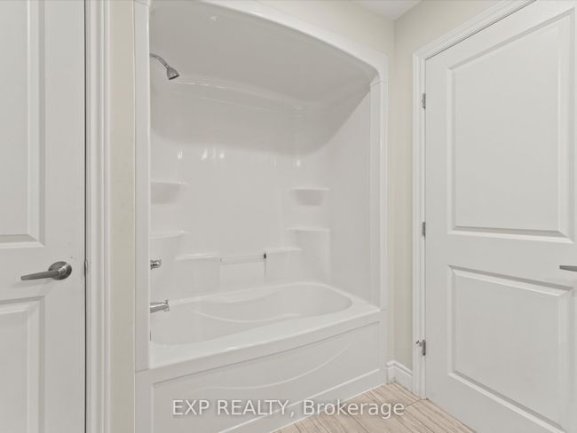 2540 Pillette Rd, House attached with 2 bedrooms, 2 bathrooms and 2 parking in Windsor ON | Image 19