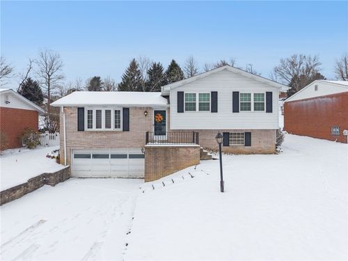 1718 Diane Merle Dr, North Huntingdon, PA, 15642-1724 | Card Image