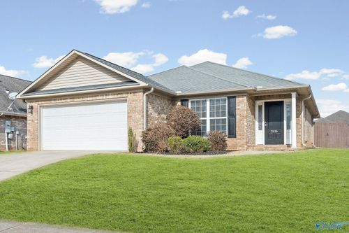 2616 Slate Dr Sw, Huntsville, AL, 35803-3417 | Card Image