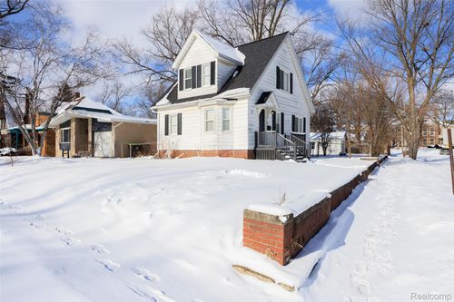 160 Navajo Ave, Pontiac, MI, 48341-2027 | Card Image