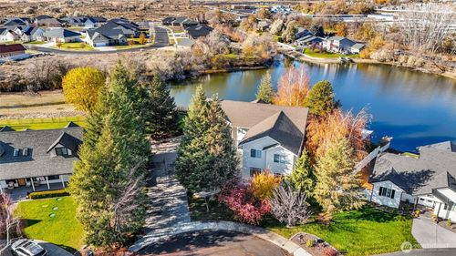 506 S Sandalwood Pl, Moses Lake, WA, 98837-9148 | Card Image